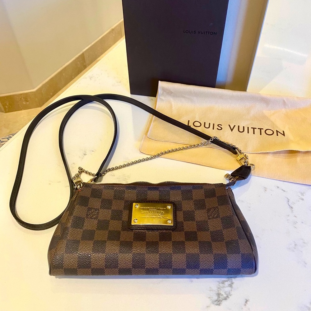 Authentic Louis Vuitton Damier Eva Clutch
